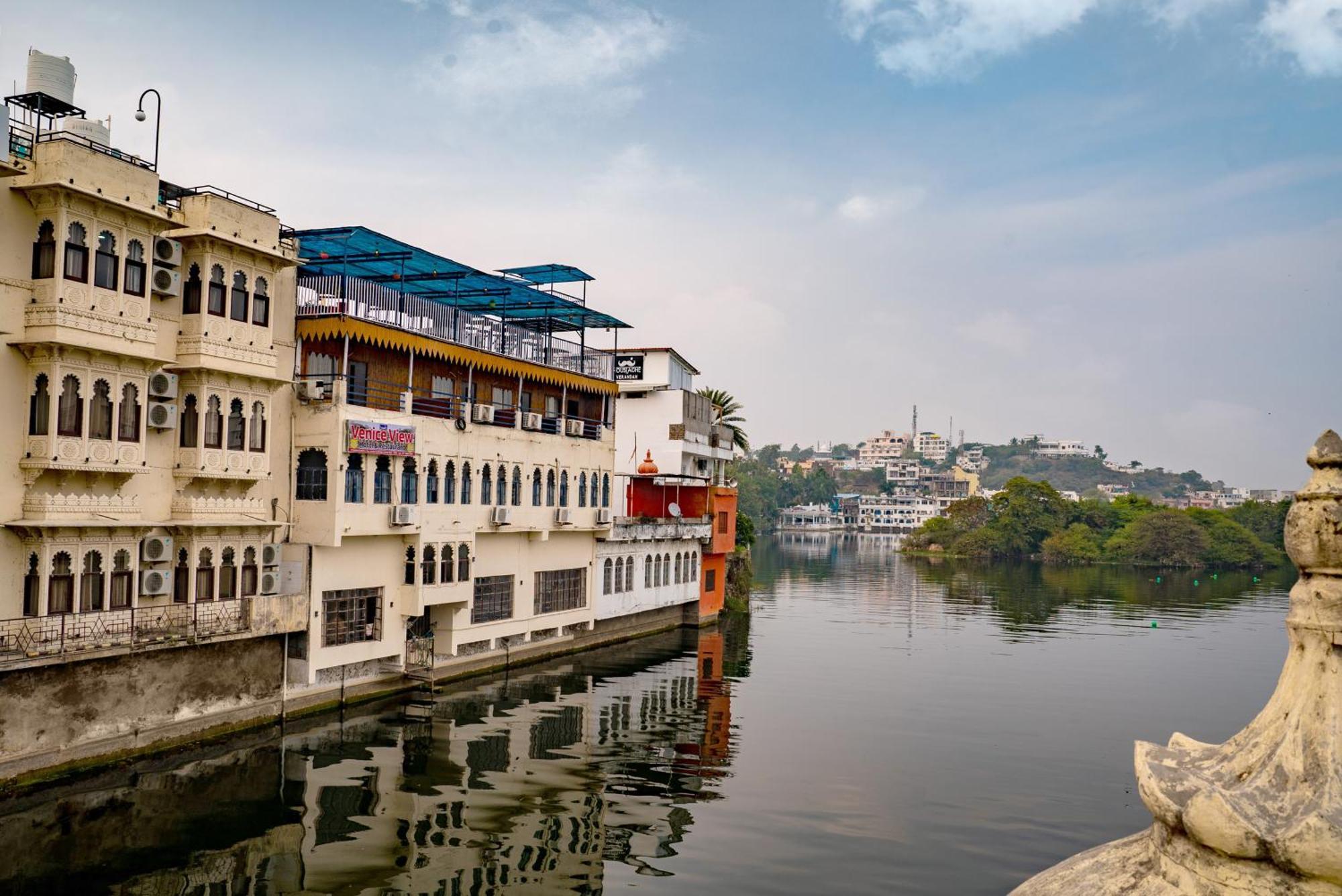 Venice View Hotel & Restaurant أُودايبور المظهر الخارجي الصورة